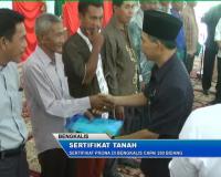 PLAY (klik di sini) Bengkalis : sertifikat prona di Bengkalis capai 200 bidang