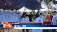 GUBERNUR RIAU EDY NATAR BERSAMA KELUARGA MENCOBLOS DI TPS 01 TEMUPURI KELURAHAN INDUSTRI NELAYAN